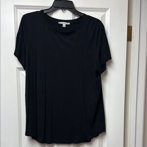 Green Envelope Women's Black Top Large